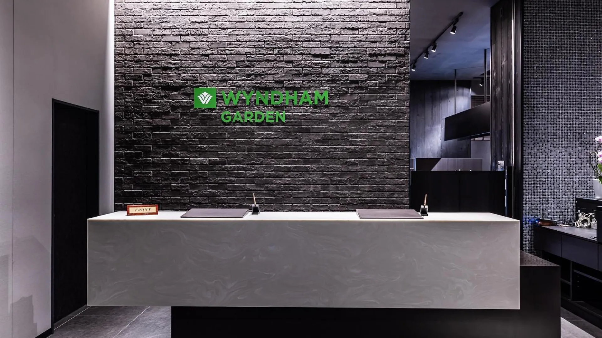 Hotel Wyndham Garden Sapporo Odori 3*,